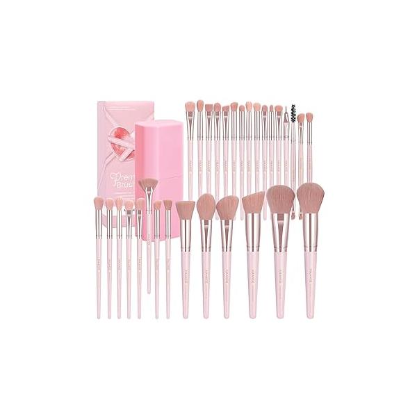 MAANGE 30 Pcs Professional Makeup Brushes with Case, Premium Synthetic Face Foundation Powder Blush Eyeshadow Blending Eye Brush Set Travel Set(Champagne)