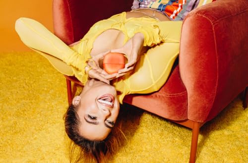 Addison Rae Fragrance Hyped - Luxury Perfume for Women -Woody Citrus Scent - Eau De Parfum -Notes of Mandarin, Blood Orange, Pomelo - Long Lasting Vegan Travel Cologne -Gift for Her - 1 oz EDP Spray