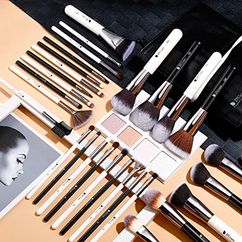 DUcare Professional Makeup Brushes 31Pcs Panda Series Makeup Brush Set Kabuki Foundation Blending Face Powder Blush Concealers Eye Shadows With Leather Case Organizer