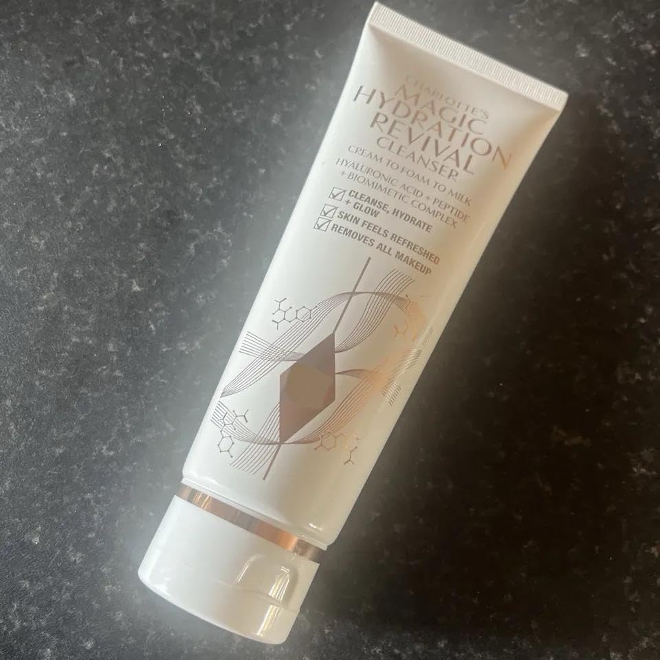 CHARLOTTE'S NEW MAGIC HYDRATION REVIVAL CLEANSER 120 ML