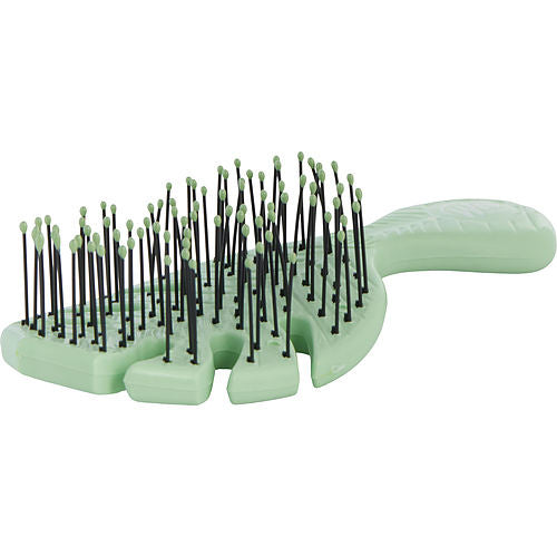 WET BRUSH by Wet Brush GO GREEN MINI DETANGLER - GREEN(D0102HPZTNW.)