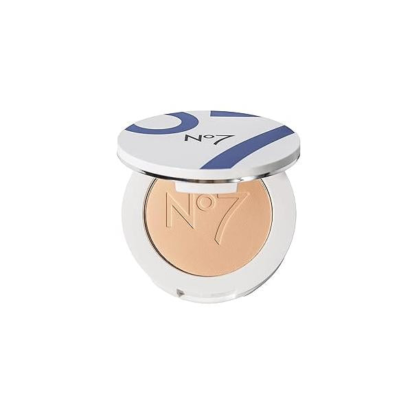 No7 Lift & Luminate Triple Action Powder - Light Pressed Makeup Setting for Face Compact Reduces the Appearance of Fine Lines Enhances Glow (10g)